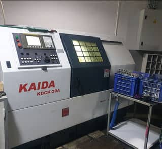 8&quot; CNC-DREHMASCHINE DER MARKE KAIDA