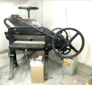Antike Guillotine-Papierschneidemaschine zu verkaufen