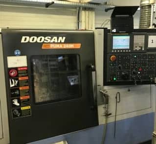 SCHÖNER DOOSAN PUMA 240 M AUS 2010