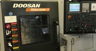 DOOSAN DAEWOO CNC-Drehmaschine PUMA 240 M Jahr 2010