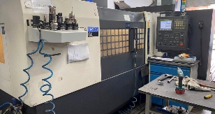CNC-BEARBEITUNGSZENTRUM HWACHEON VESTA 1050B 8K + 44285€ + MwSt. 23%