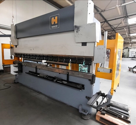 CNC-Abkantpresse HACO ERMS 36-135 135 T Preis: 252.000 PLN + MwSt