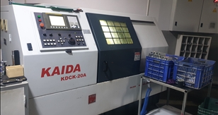 8&quot; CNC-DREHMASCHINE DER MARKE KAIDA