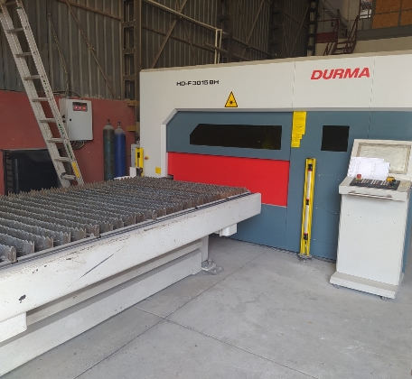 4ACHSEN 2KW FASERLASERSCHNEIDEMASCHINE + ROHRSCHNEIDEN