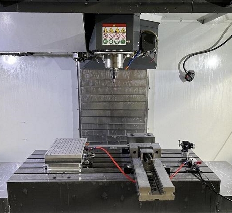 Haas VF 3 CNC-Vertikalbearbeitungszentrum, Baujahr 2018
