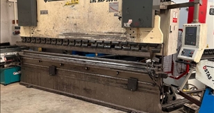 UĞURLU MARKA 4 MT 300 TON 3 EKSEN CNC ABKANT PRES