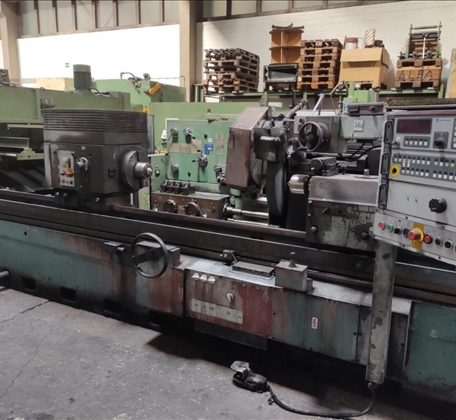 RUNDSCHLEIFMASCHINE TOS BUC 63 AX 3000