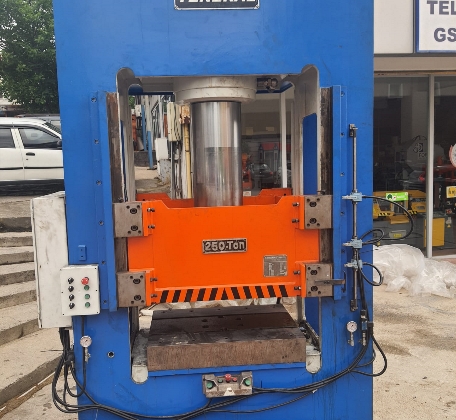 250 TONNEN H-TYP HYDRAULISCHE PRESSE (LOG) – Von ENKA!!!!
