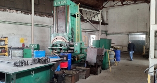 HOFFNUNGSFRÄSMASCHINE FÜR ZAHNRÄDER SCHIESS RF 30 | 44132 € + 23 % V