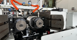 Schraubenwalzmaschine
