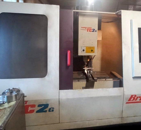 CNC-VERTIKALFRÄSZENTRUM BRIDGEPORT TORQ CUT TC2G