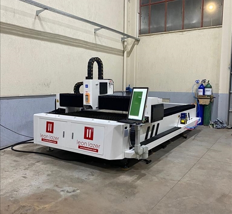 1 kW Faserlaserschneidemaschine