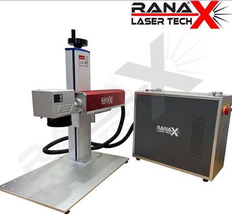 50 W Raycus QB Faserlaser-Markierungsmaschine (Versandinstallation)