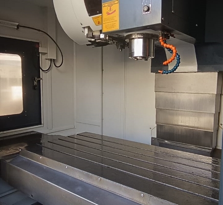 MANFORD BOX SLIDE 1300 CNC-VERTIKALE BEARBEITUNGSZENTRUM