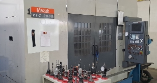 Bearbeitungszentrum MAZAK VTC200B